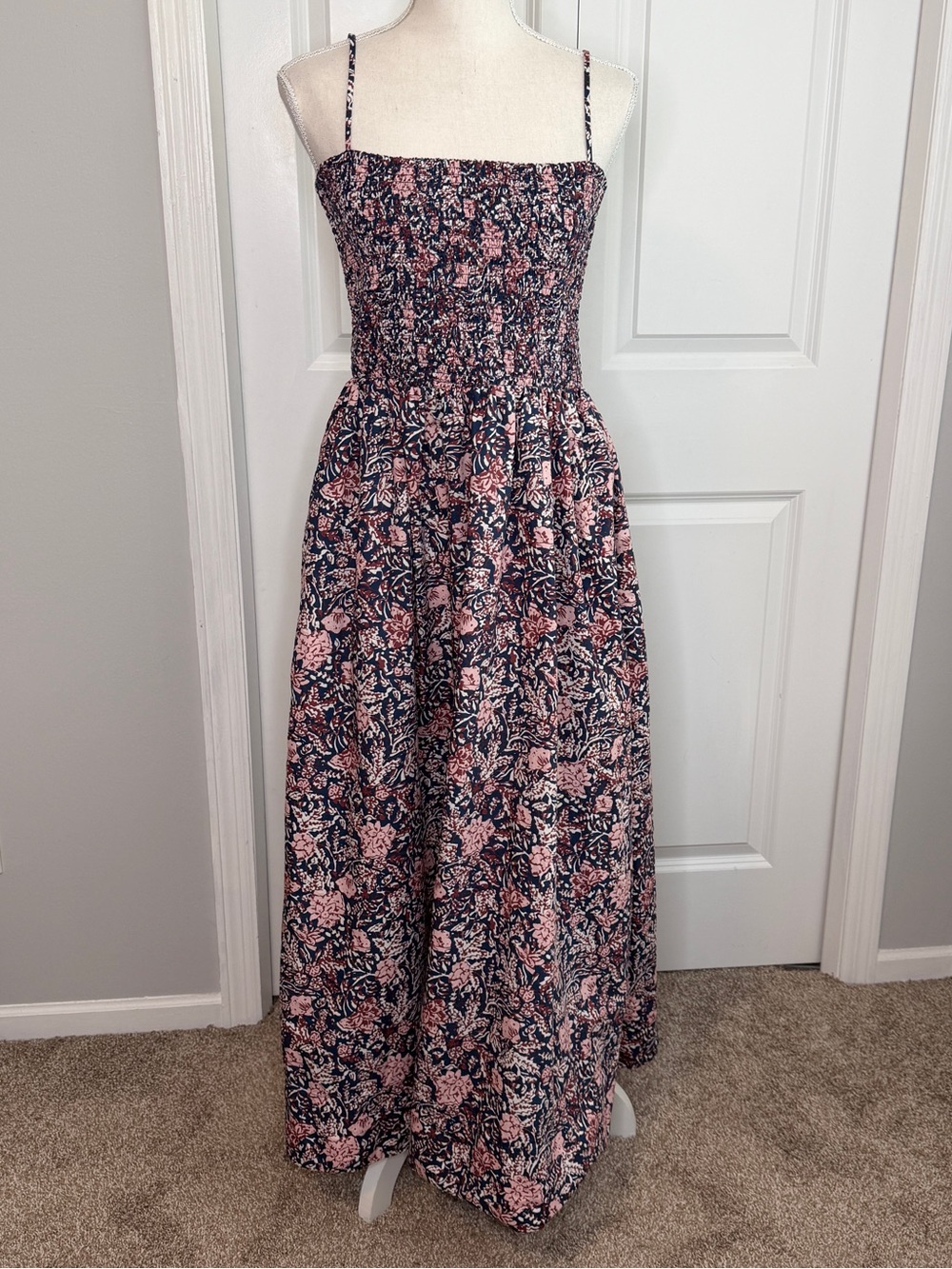 Ann Taylor Blue Pink Floral Smocked Flare Midi Dress 10 Spaghetti Straps Pockets - Picture 11 of 11